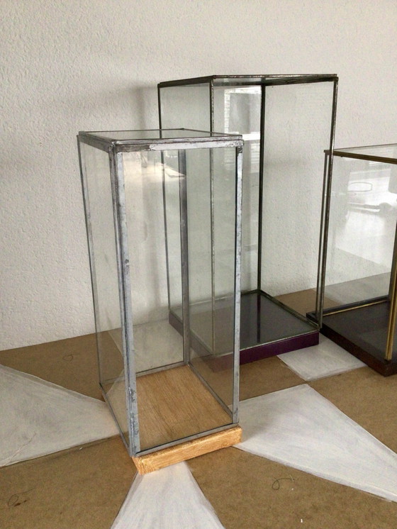 Image 1 of 3 vetrine museali