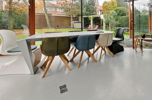 Casa Mania N7 Tisch