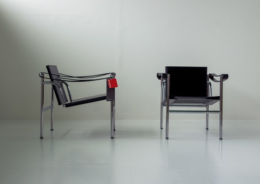 Pair of Cassina LC1 Chairs – Le Corbusier