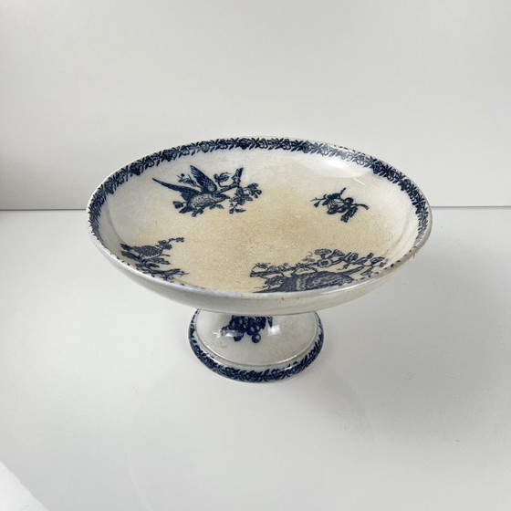 Image 1 of Kompottschale aus Pexonne-Eisenerde, blaues Vogelmotiv, Ende 19.