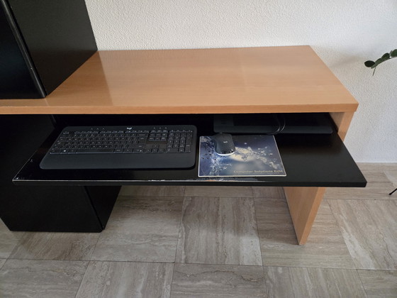 Image 1 of Scrivania per computer di design