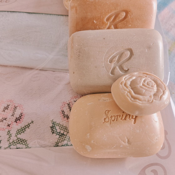 Image 1 of Vintage Boutique Bathroom Set: Artistic Soaps & Alisson Vallée Textiles