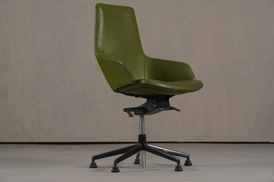 Image 1 of Fauteuil de bureau Aston en cuir, par Arper, Italie, années 2000