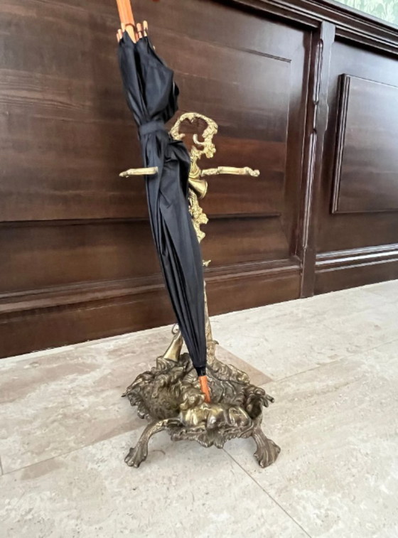 Image 1 of Portaombrelli o portautensili da camino in ottone vintage con scena di caccia