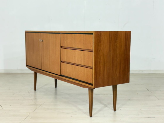 Image 1 of Buffet vintage en teck / Commode style années 60 / Meuble des années 60