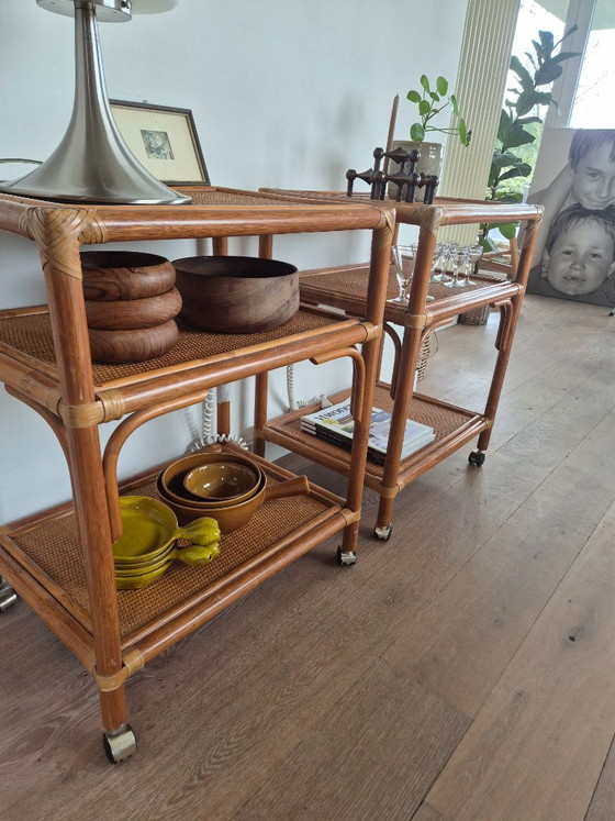 Image 1 of 2 scaffali/tavoli vintage in bambù/rattan