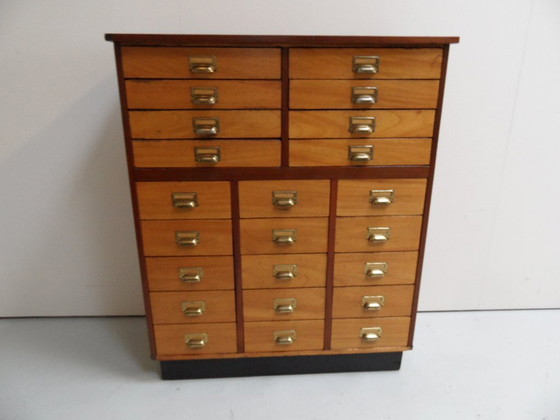 Classeur vintage en acajou avec tiroirs – Commodes, Wood (photo 9 of 10)