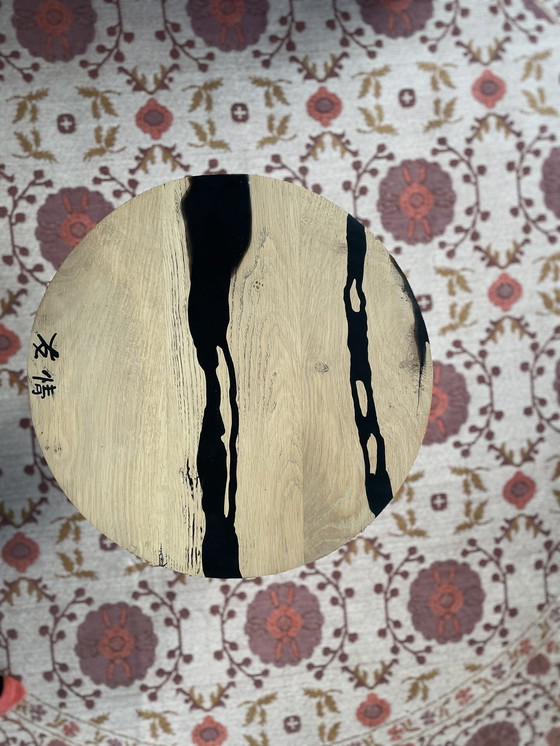 Image 1 of Eikenhouten bijzet tafels 2 stuks