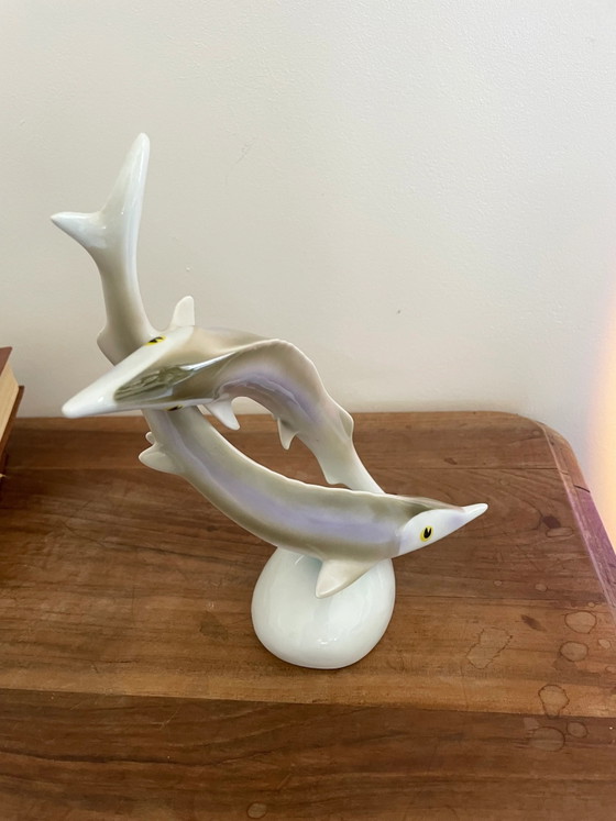 Ungarische Porzellan-Stör-Statue – Bildhauerei, Porcelain (photo 7 of 8)