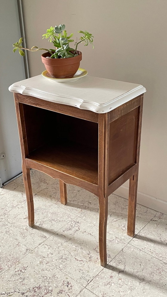 Image 1 of TABLE de Chevet en BOIS Vintage
