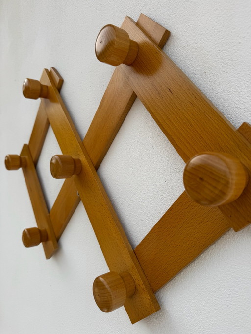 Vintage Akkordeon Wand-Kleiderständer