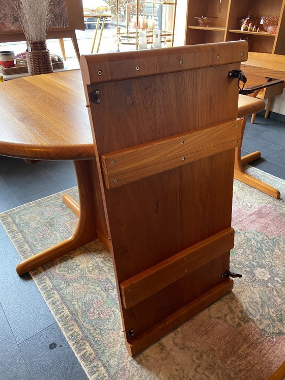 Image 1 of Vintage Danish extendable dining table made of solid teak wood