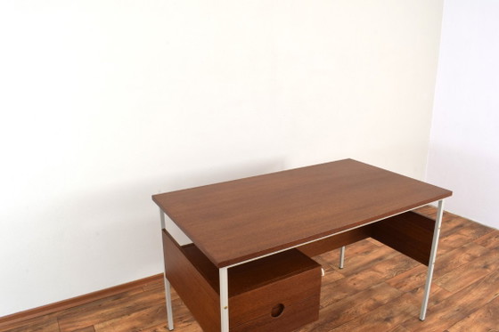 Image 1 of Bureau danois en teck du milieu du XXe siècle, années 1970.