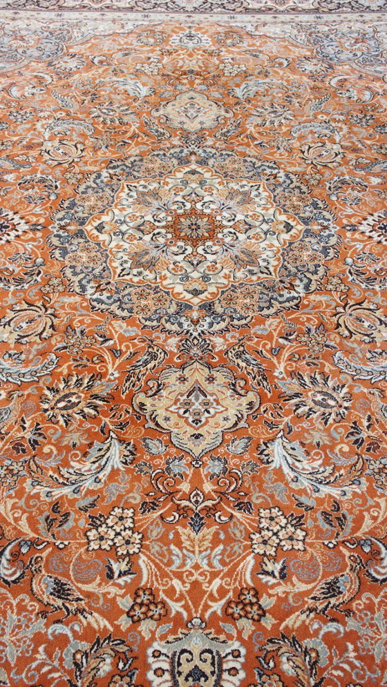 Image 1 of Vintage oosters vloerkleed met sprekende kleuren en motieven 342x249cm