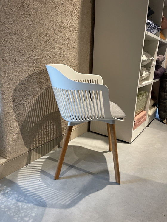 Image 1 of 1x Aiir Sessel mit Teakholzbeinen von Dedon GmbH