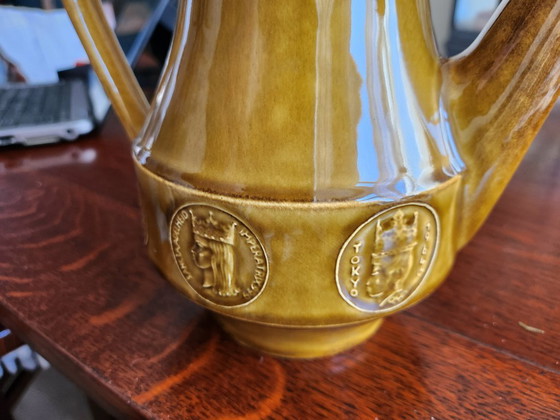 Image 1 of Beautiful vintage Waku Foreign coffee pot