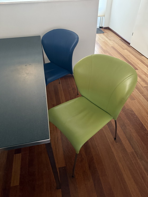 Image 1 of Metaform Eettafel + Montis Eetkamerstoelen