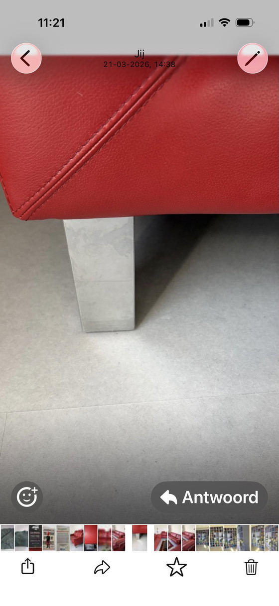 Image 1 of Bankstel Antonia van Leolux in roter Farbe