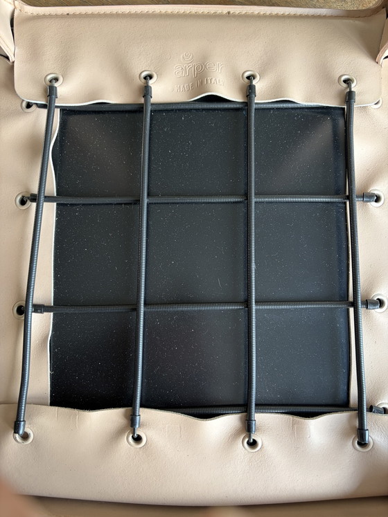 8 Sedie Vintage Arper Italy in Pelle Anni '80 – Sedie da pranzo, Leather (photo 12 of 13)