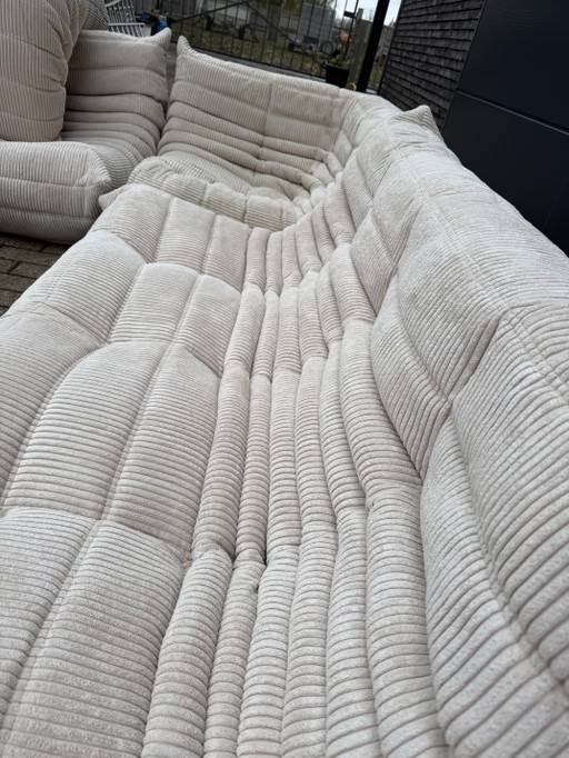 Ligne Roset Togo 3zit met poef (ottoman) in Beige Ribcord (Velours côtelé) 10/10 staat!!