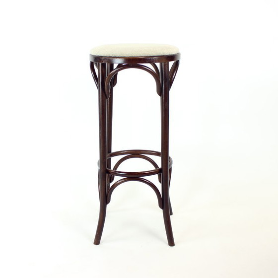 Image 1 of Thonet Design gebogen houten barkruk nr. 73 van Ton, jaren 1950