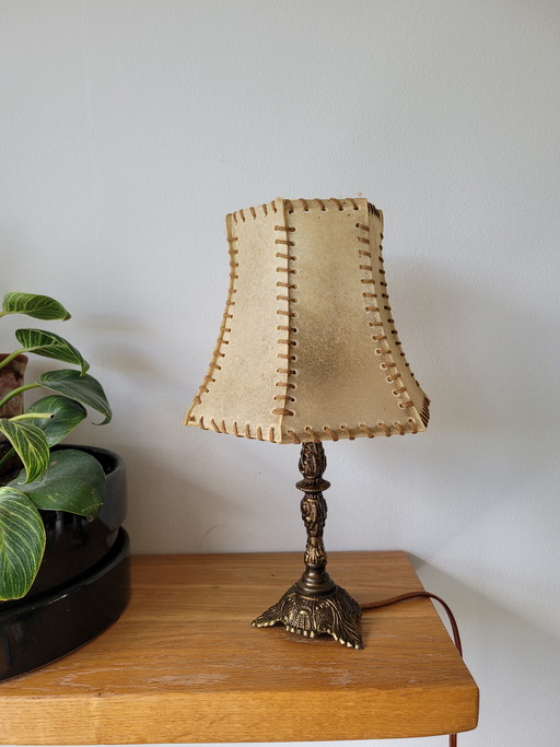 Vintage tafellampje koperen voet y varkensleren kap