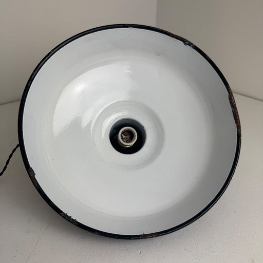 Antique enameled industrial workshop pendant light, 35.5 cm