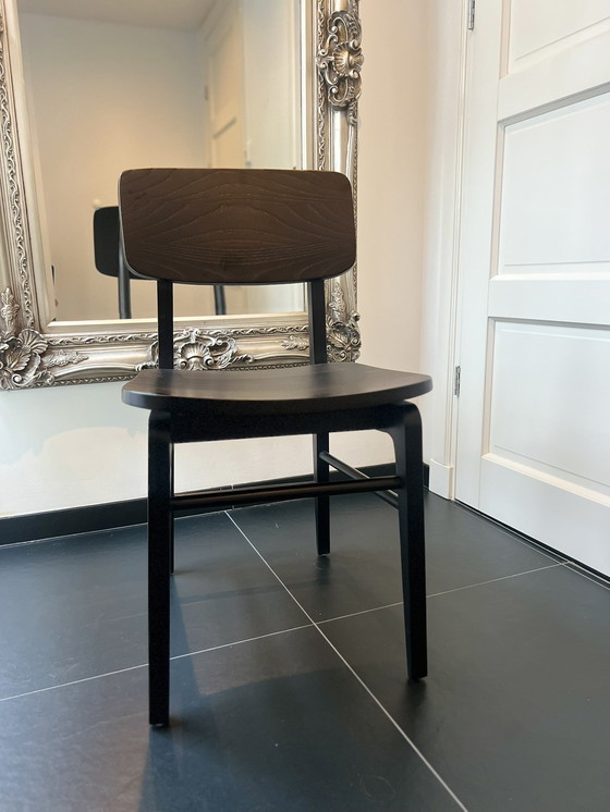 Image 1 of Skandinavischer Design-Stuhl Schwarz