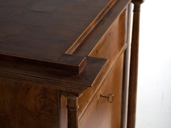 Antico secretaire Biedermeier in legno di noce – Austria, circa 1840 – Scrivanie, Brass (photo 13 of 40)