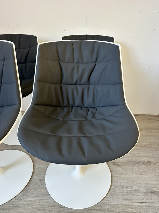 6 MDF Italia Flow Design Eetkamer Stoelen – Eetkamerstoelen, Plastic, Metal (photo 10 of 15)