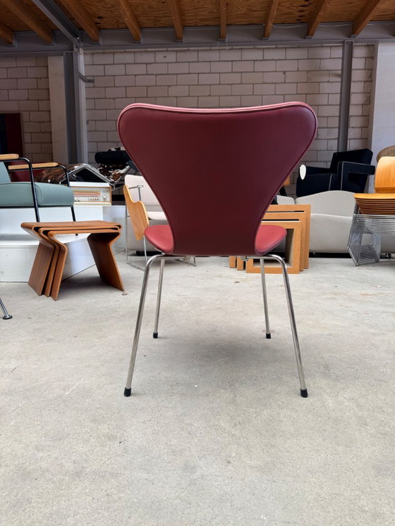 Image 1 of Sillón mariposa de Fritz Hansen en piel color vino tinto (stock: 6)