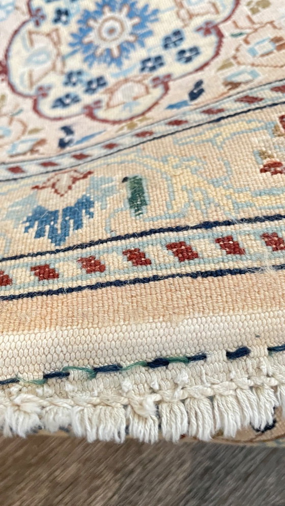 Image 1 of Tapis persan Nain en soie avec certificat