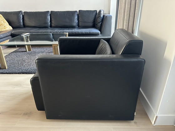 Image 1 of Poltrona girevole in pelle nera di Jori