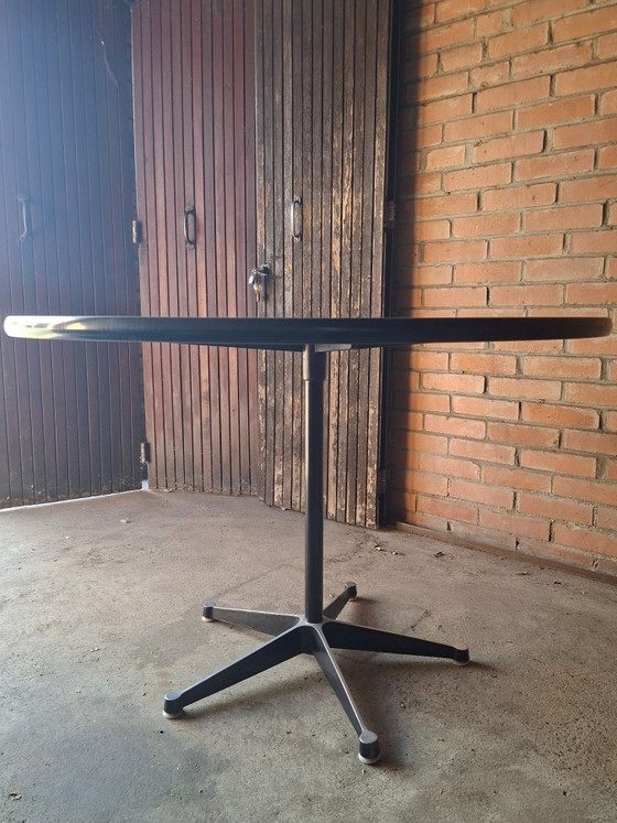 Eames Tisch 650 – Herman Miller, Tische, Plastic, Aluminium (photo 13 of 13)