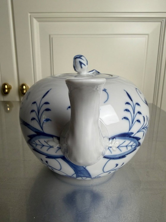 Image 1 of Original Meissen teapot, onion pattern – 1st choice – W 24 cm – excellent condition