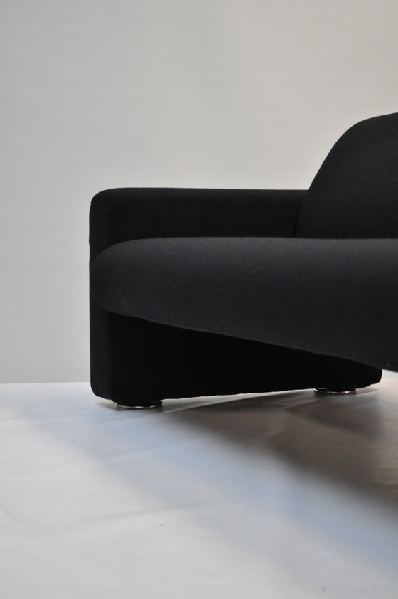 Image 1 of Artifort 691 - 2,5 posti - Completamente restaurato e rivestito in Kvadrat