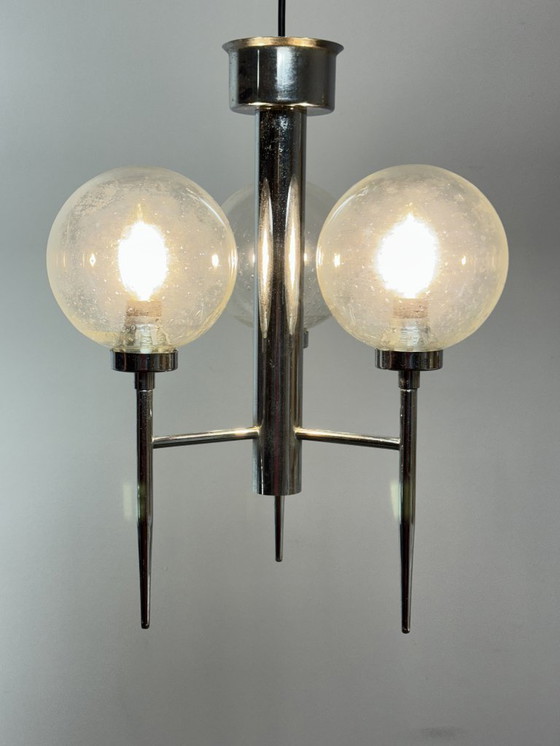 Image 1 of Lámpara colgante de tres globos cromada de diseño de mediados de siglo, Alemania, década de 1970