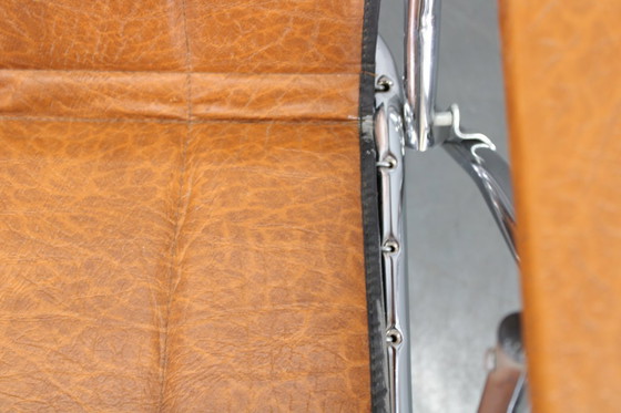 Image 1 of Sedia da salotto pieghevole italiana degli anni '70 con rivestimento in similpelle