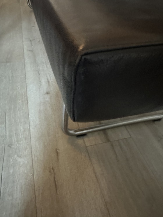 Image 1 of Gipsberger massief notenhouten tafel met 2 leren zitbanken
