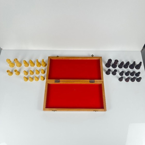 Image 1 of Wooden travel chess set with plastic pieces, 30cm