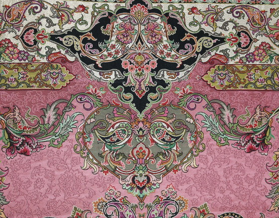 Image 1 of Oosters handgemaakt tafelkleed, zeer fijn vervaardigd uit zijden draden, 100 x 100 cm