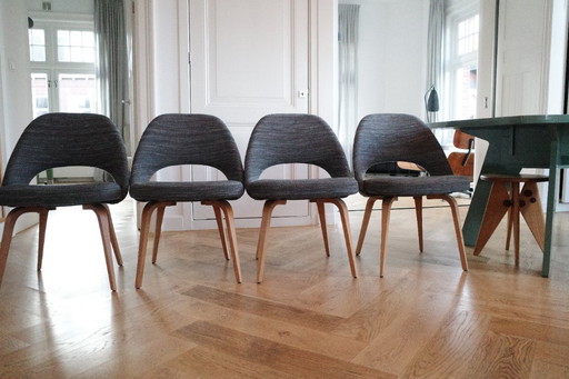 Knoll Saarinen Executive Side Chair