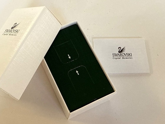 Image 1 of Botella de champán con recuerdos de cristal Swarovski