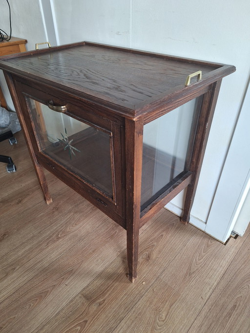 Antiguo gabinete de té