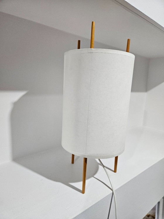 Image 1 of Cilindrische bureaulamp "No 9", Isamu Noguchi, Knoll, jaren 1940.