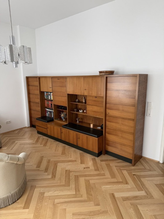 Image 1 of Vintage 4-delige wandkast voor de woonkamer uit het midden van de 20e eeuw, teak/walnoot, jaren 60/70, bar