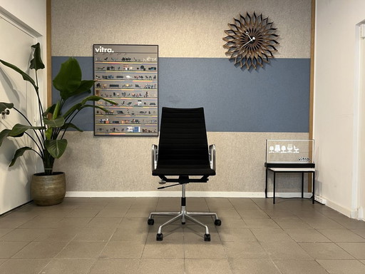 Vitra | Eames | EA 119 | Zwart Hopsak - Aluminium | 1x