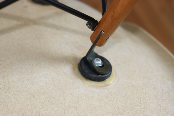 Image 1 of Vintage Eames DSW-stoel van Herman Miller, Mobilier International, 1960
