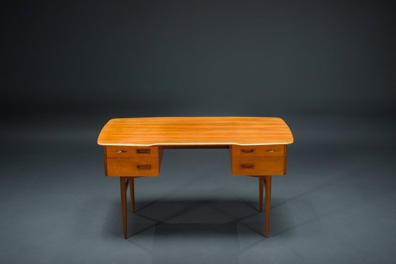 Image 1 of Escritorio de teca de mediados de siglo atribuido a Musterring, años 60