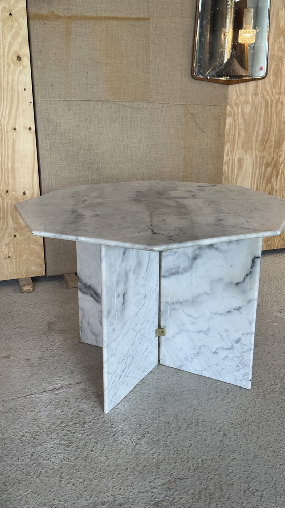 Image 1 of Tavolo da pranzo ottagonale in marmo